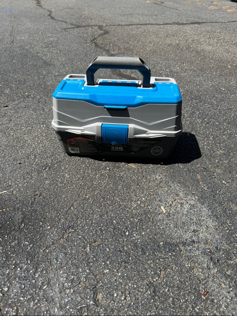 Tackle box in Blue and Gray Flambeau